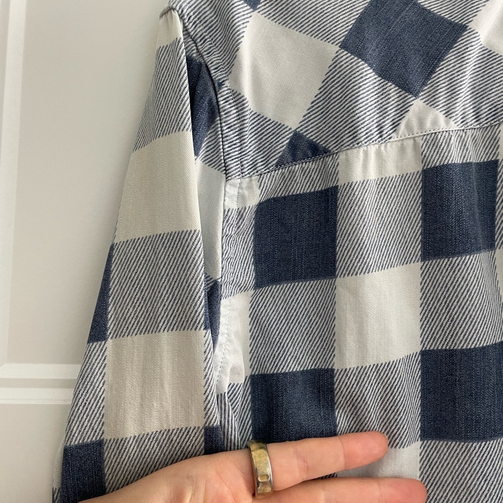 Rails button down top - Picture 6 of 7